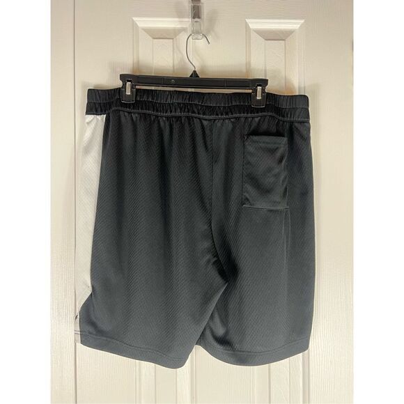 Adidas Mens Black Golf Shorts Size 2XL - Picture 2 of 3
